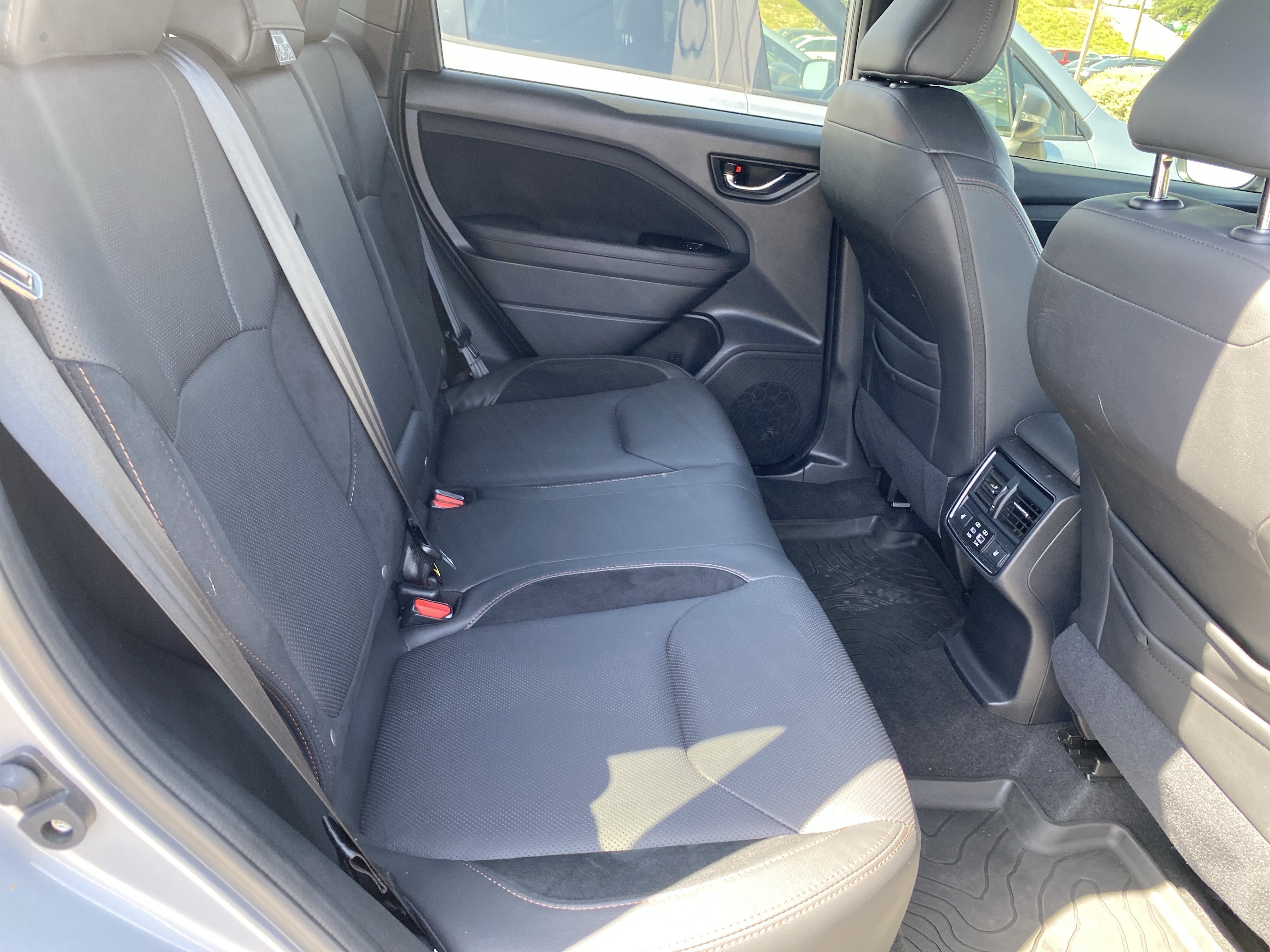 Certified 2025 Subaru Forester Touring AWD/4WD image 21