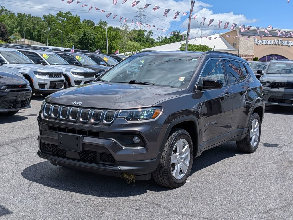 Certified 2022 Jeep Compass Latitude w/ Convenience Group AWD/4WD image 2