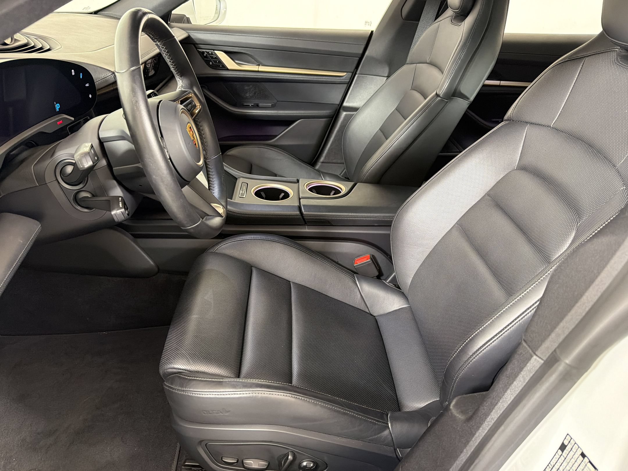 Certified 2020 Porsche Taycan 4S AWD/4WD image 5