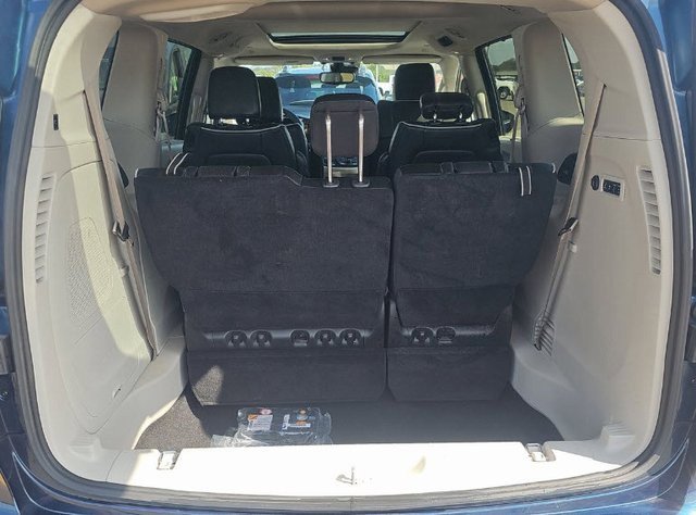 Used 2022 Chrysler Pacifica Limited image 14