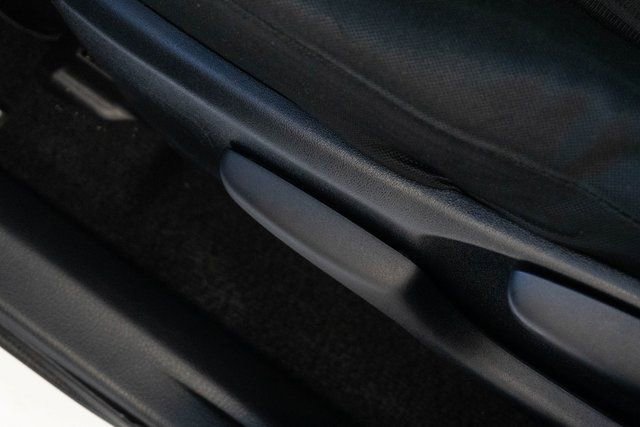 Used 2018 Toyota RAV4 LE image 15