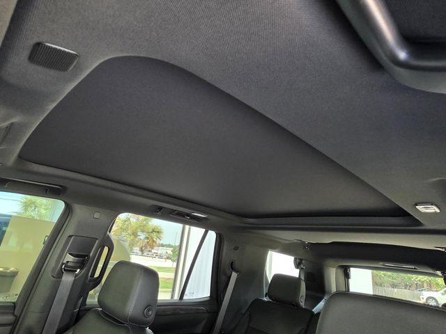 Used 2022 Chevrolet Tahoe Z71 w/ Z71 Off-Road Package AWD/4WD image 7