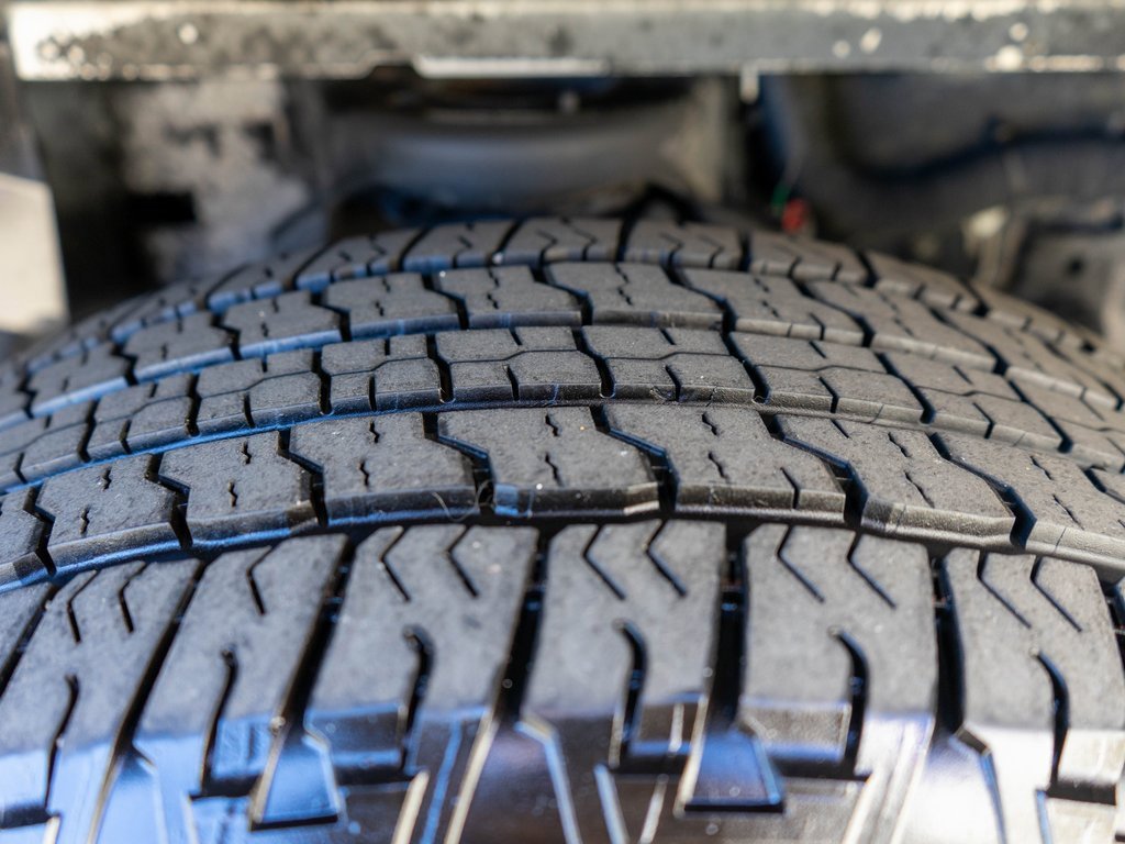 Used 2019 RAM 1500 Laramie image 32