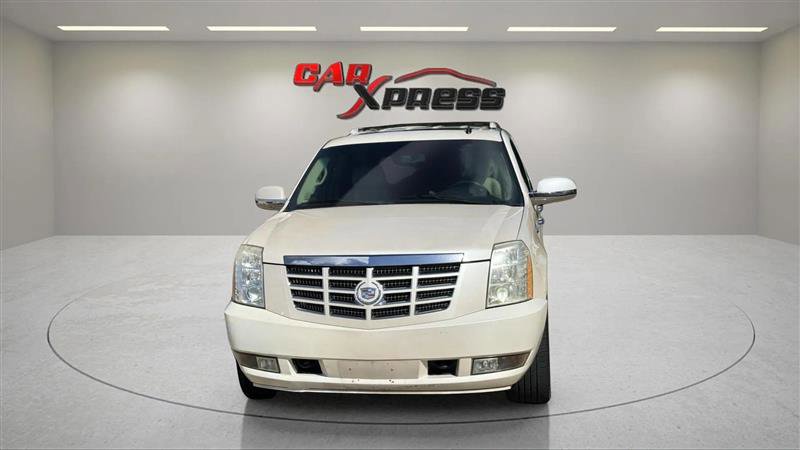 Used 2009 Cadillac Escalade AWD image 3