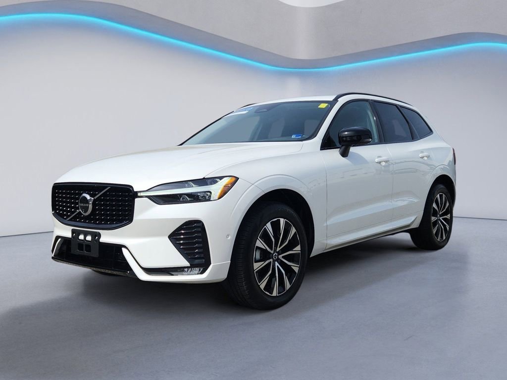 Used 2025 Volvo XC60 B5 Plus AWD/4WD image 7