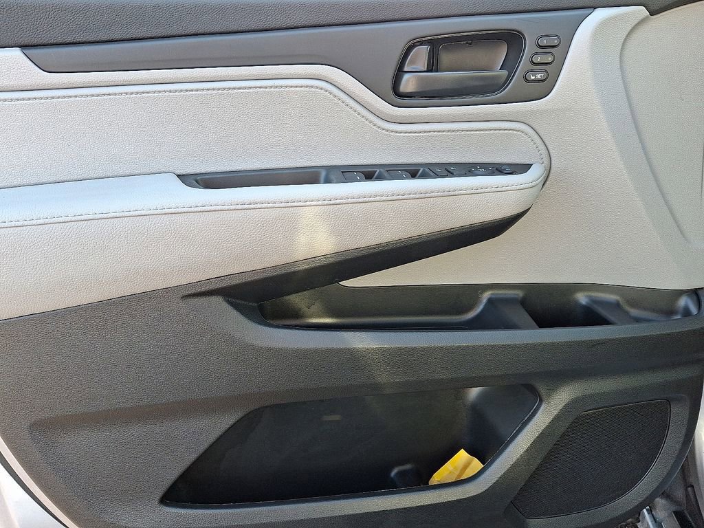 Used 2023 Honda Odyssey EX-L image 12