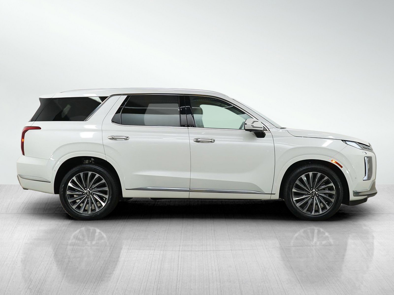 Used 2024 Hyundai Palisade Calligraphy AWD/4WD image 6