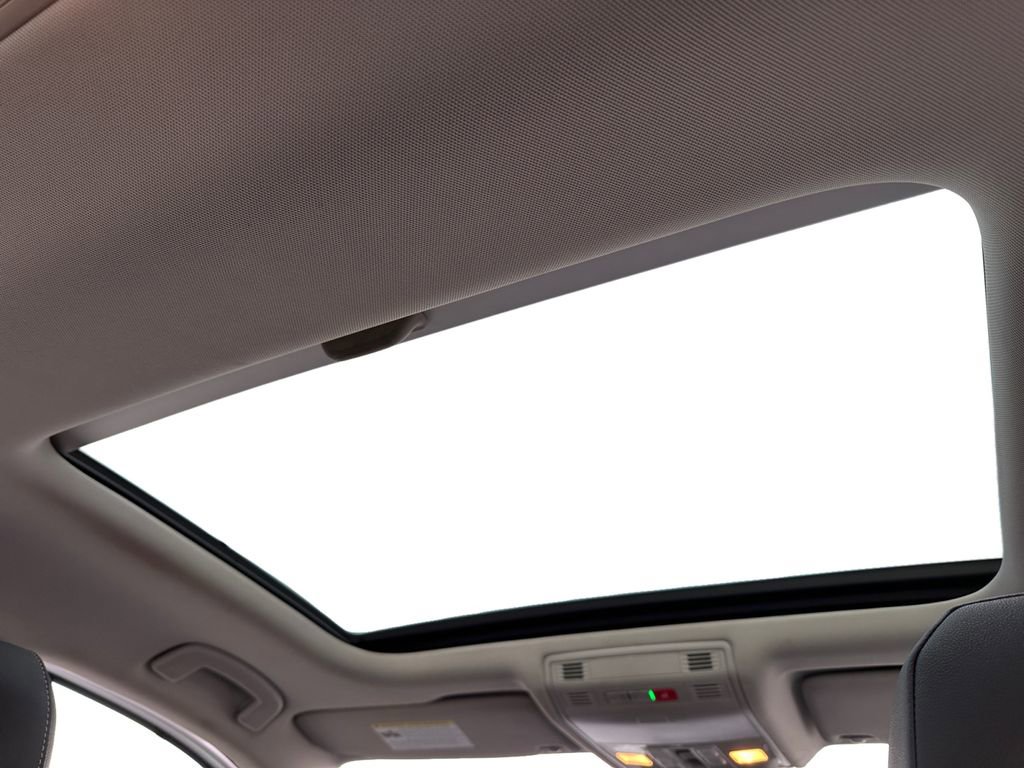 Used 2021 Volkswagen Jetta SEL Premium image 17