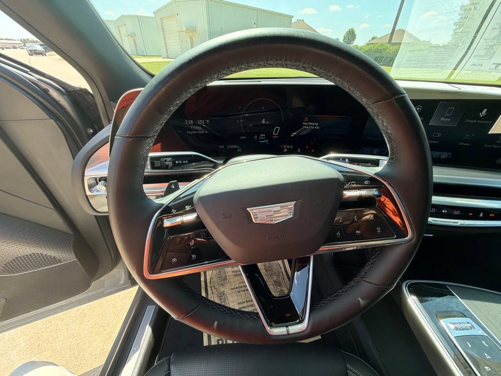 Certified 2024 Cadillac Lyriq Luxury RWD image 18