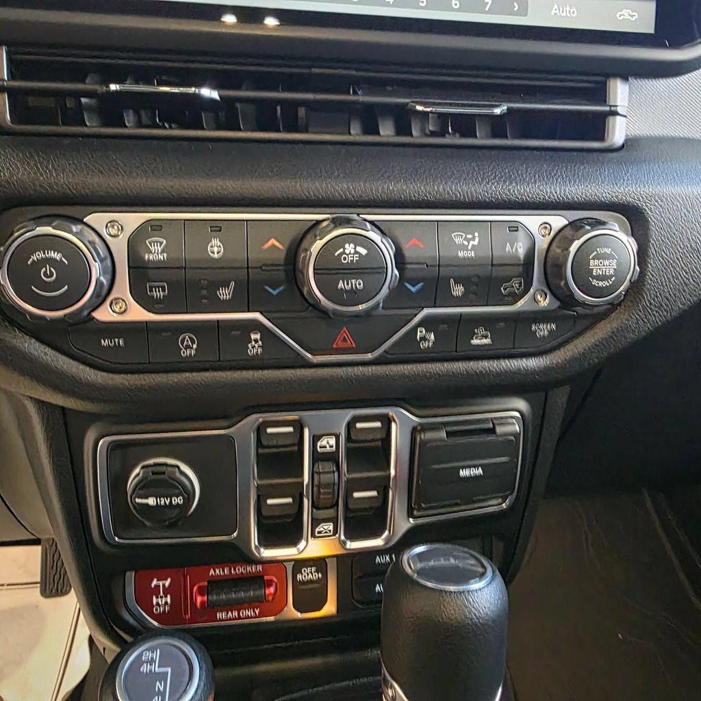 New 2026 Jeep Gladiator Sport AWD/4WD image 19