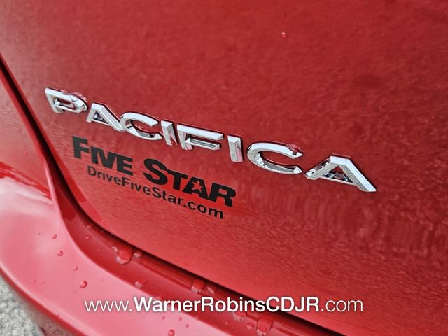 New 2026 Chrysler Pacifica Select image 11