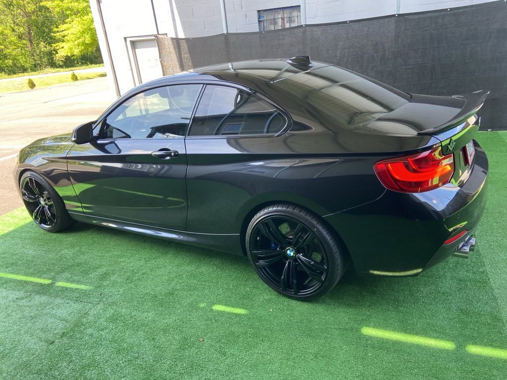 Used 2016 BMW M235i Coupe RWD image 10