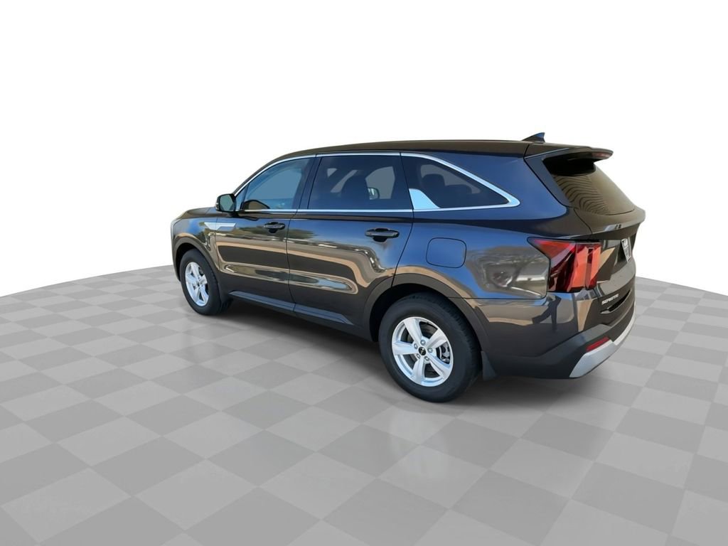 Used 2025 Kia Sorento LX image 6