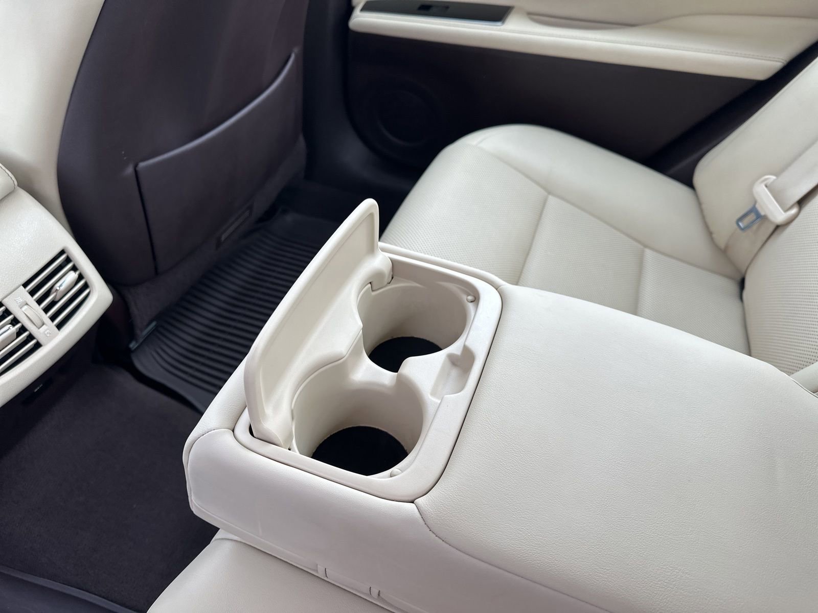 Used 2018 Lexus ES 350 w/ Navigation System Package image 19