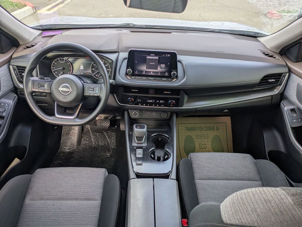 Used 2023 Nissan Rogue SV FWD image 25