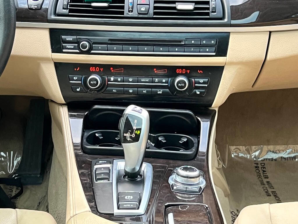 Used 2013 BMW 535i Sedan w/ Technology Pkg image 16