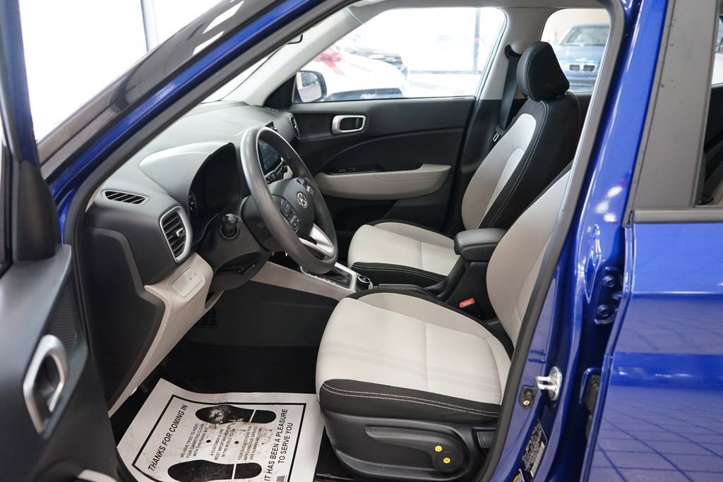 Used 2020 Hyundai Venue SEL image 23