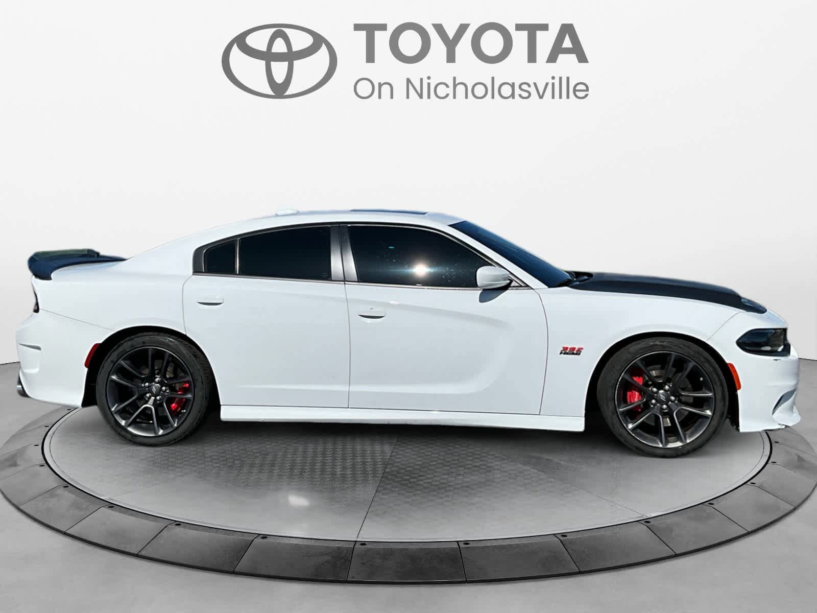 Used 2022 Dodge Charger Scat Pack w/ Plus Group RWD image 7