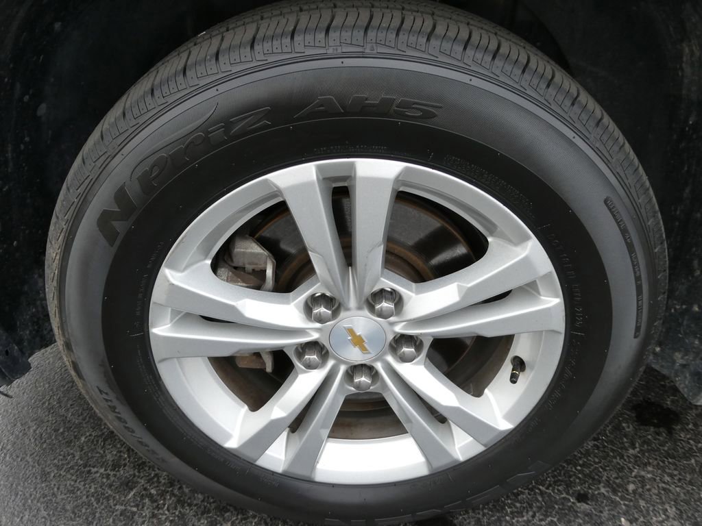 Used 2017 Chevrolet Equinox LS image 10