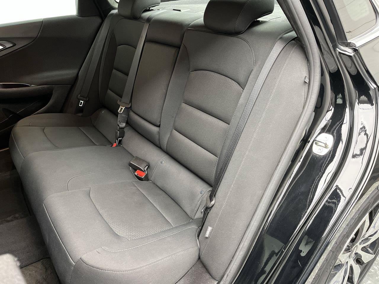 Used 2016 Chevrolet Malibu LT FWD image 10