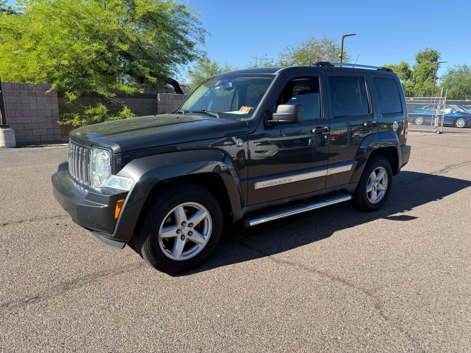 Used 2011 Jeep Liberty Limited w/ Chrome Accents Group image 1