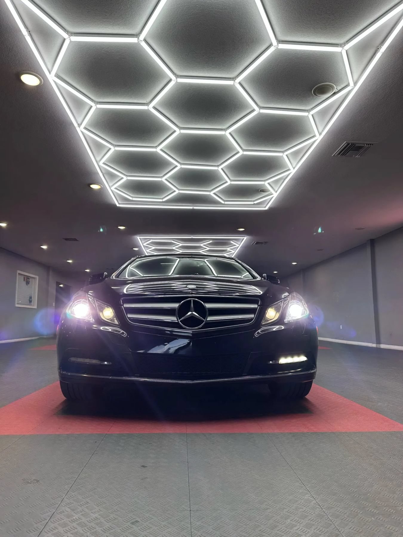 Used 2012 Mercedes-Benz E 350 4MATIC Coupe w/ Premium 2 Pkg image 8