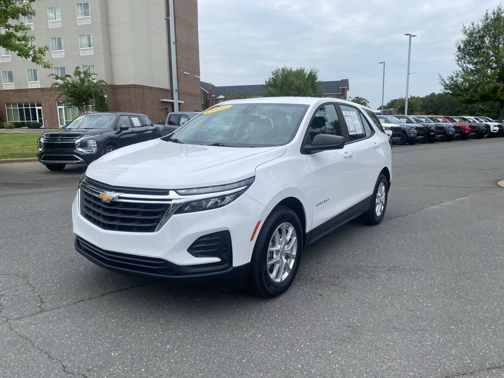 Used 2024 Chevrolet Equinox LS FWD image 9
