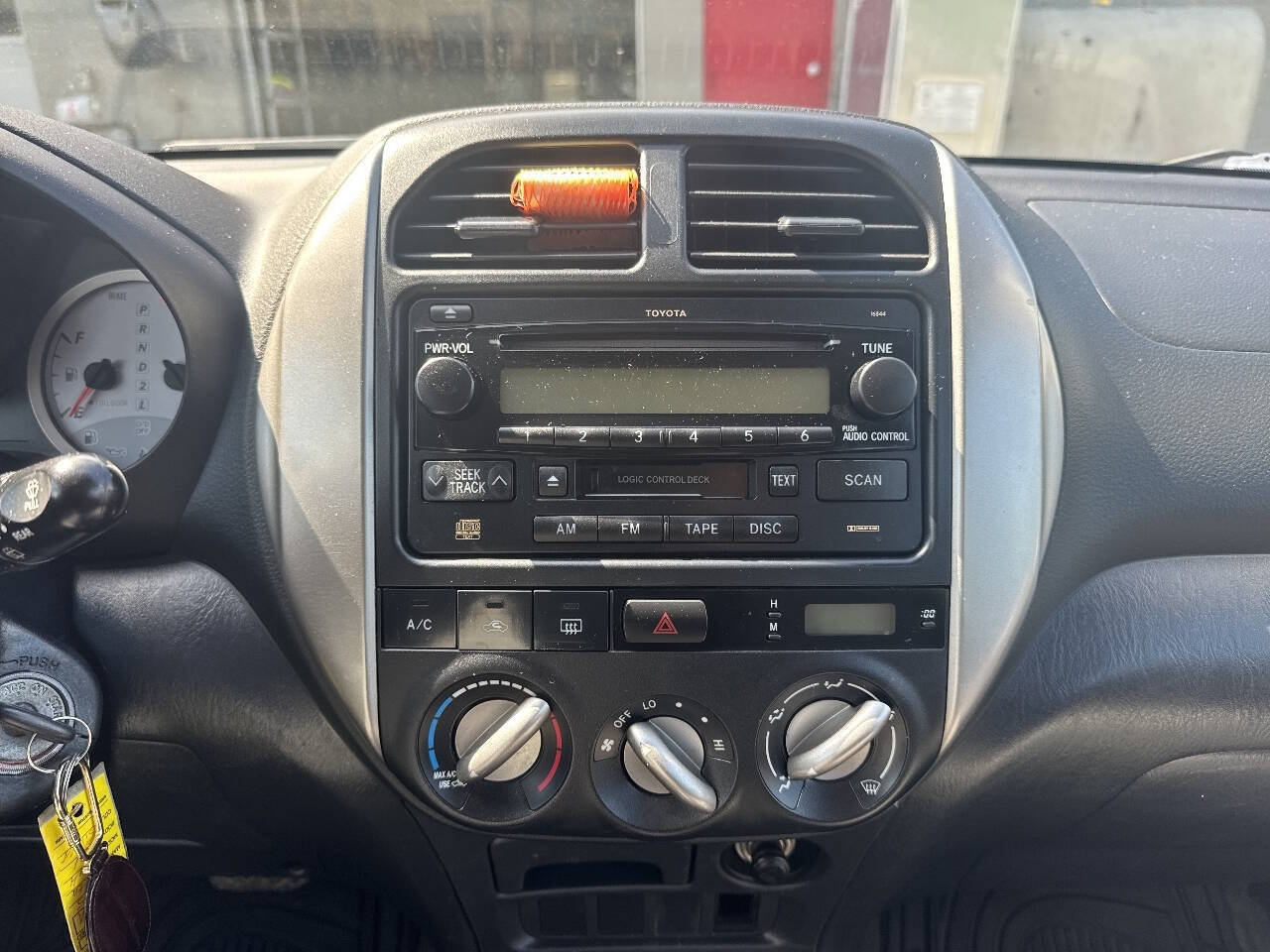 Used 2005 Toyota RAV4 4WD image 16
