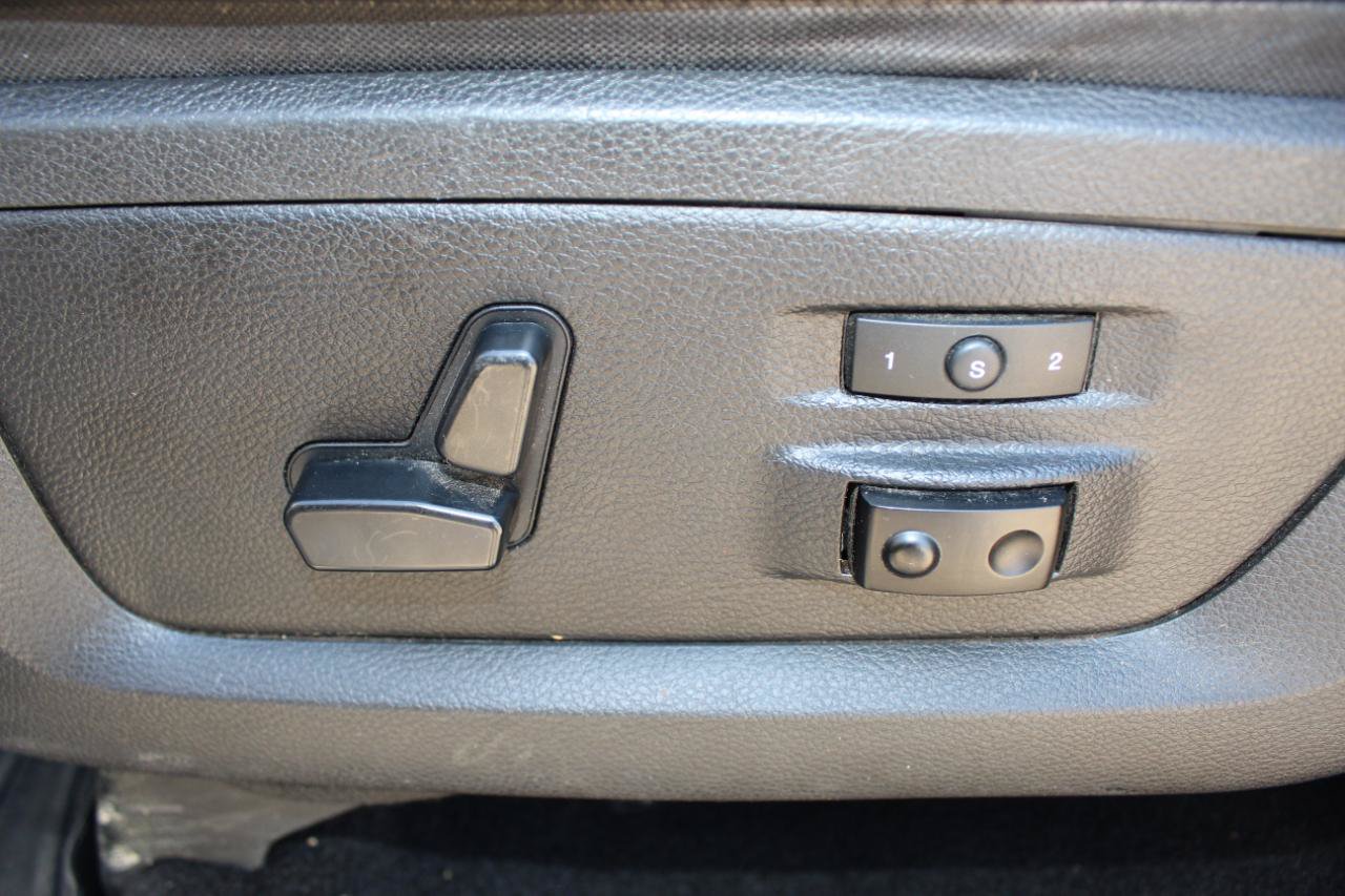 Used 2016 RAM 1500 Laramie w/ Convenience Group AWD/4WD image 13