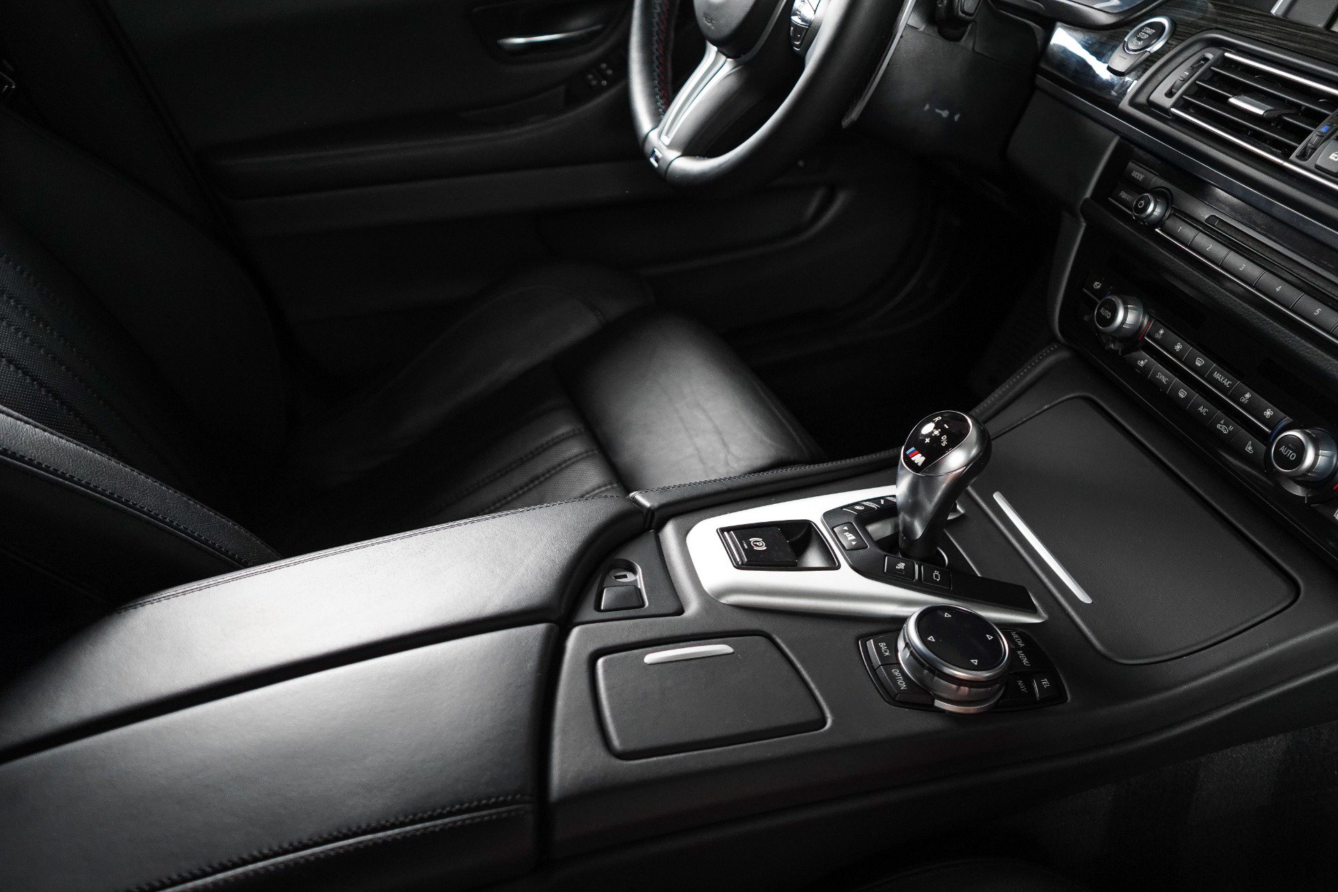 Used 2014 BMW M5 RWD image 63