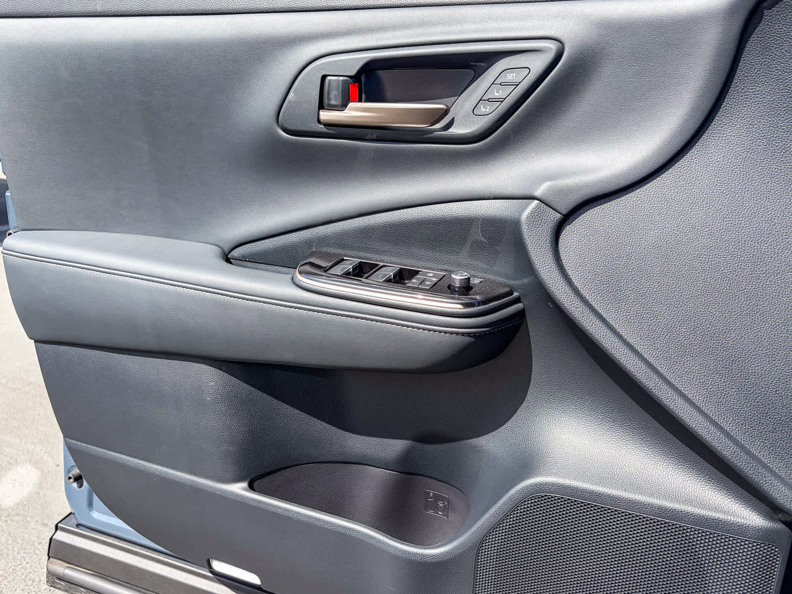 Used 2025 Toyota Crown Signia image 19