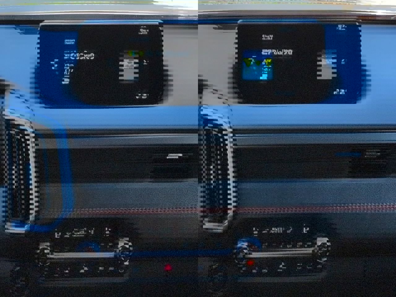 Used 2025 MAZDA CX-50 Meridian Edition w/ Weather Package image 17