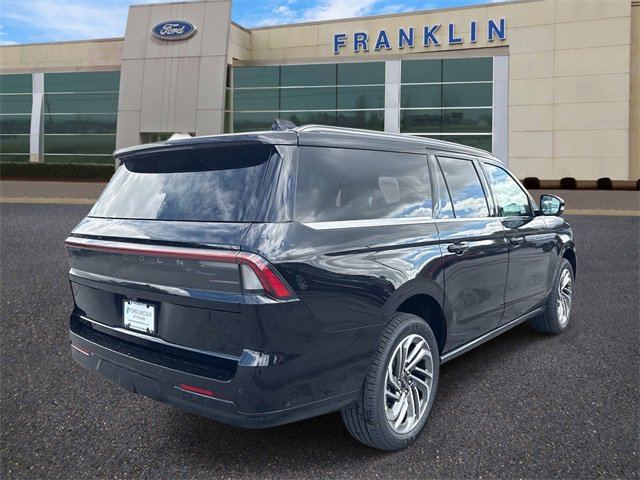 New 2025 Lincoln Navigator L Reserve image 7