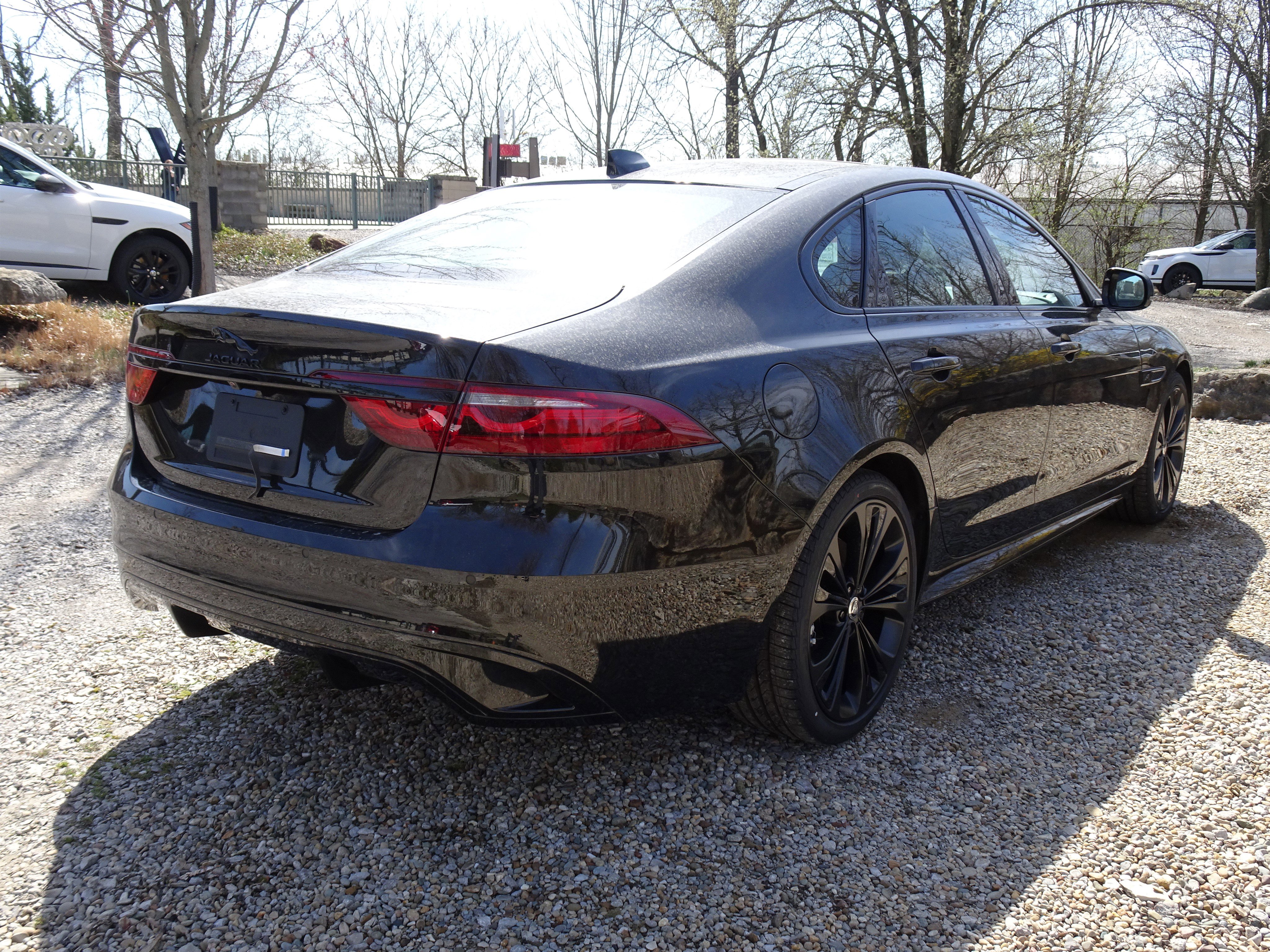 New 2024 Jaguar XF R-Dynamic SE image 9