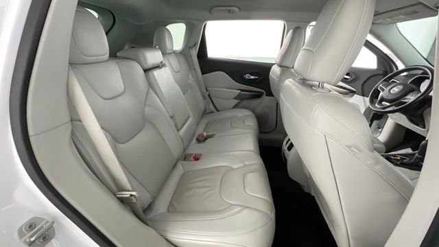 Used 2020 Jeep Cherokee Limited w/ Technology Group image 48