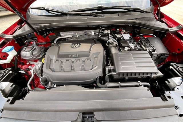 Used 2024 Volkswagen Tiguan SE R-Line image 21