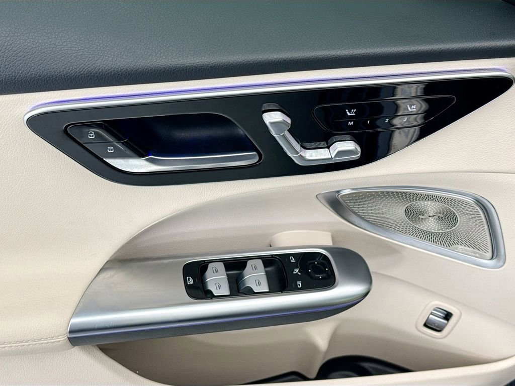 Certified 2025 Mercedes-Benz C 300 Sedan image 22