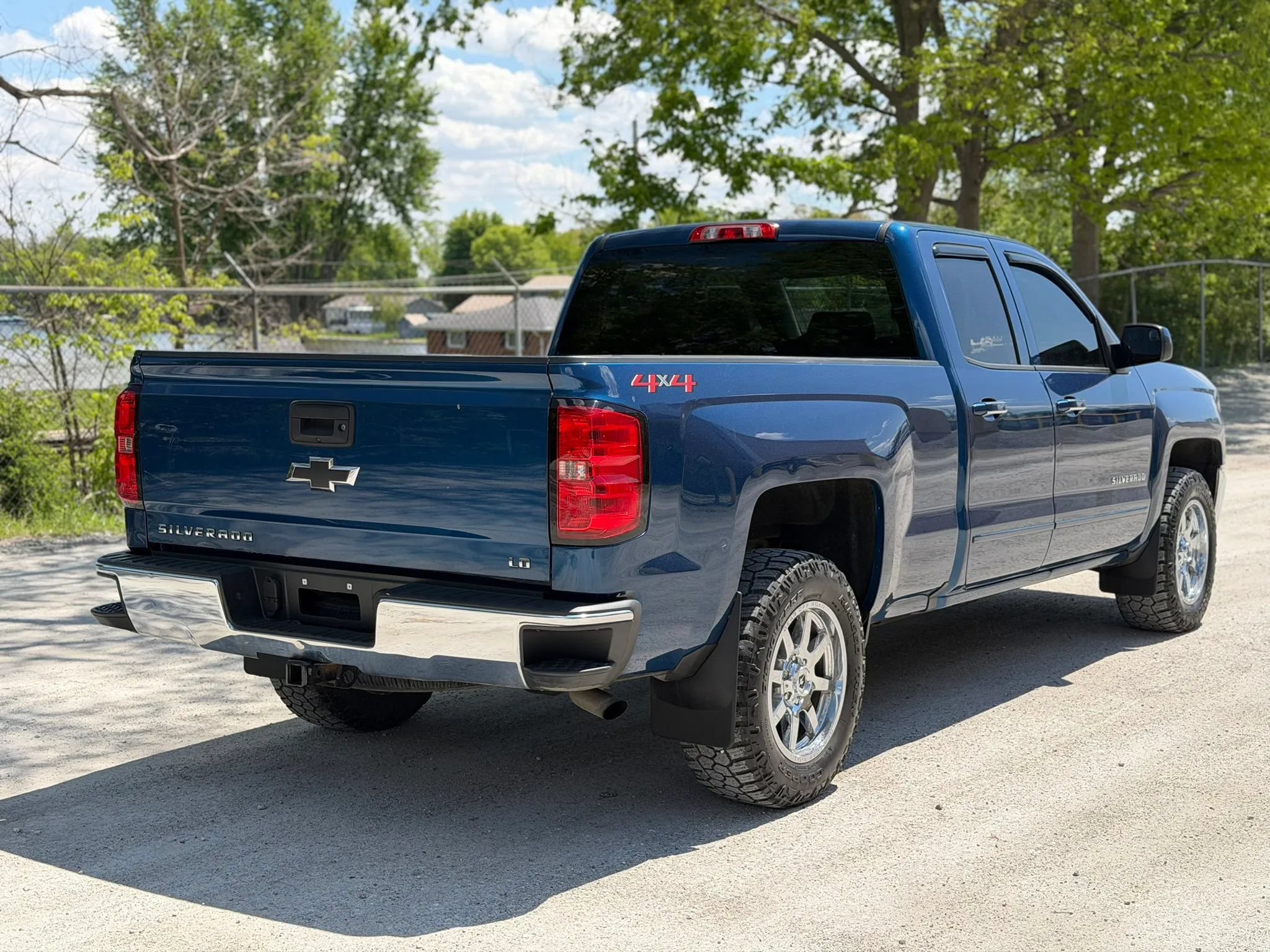 Used 2019 Chevrolet Silverado 1500 LT w/ All Star Edition AWD/4WD image 5