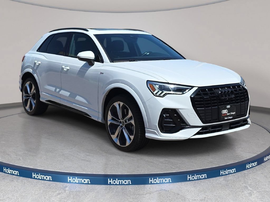 Used 2022 Audi Q3 2.0T Premium Plus w/ Premium Plus Package AWD/4WD image 4