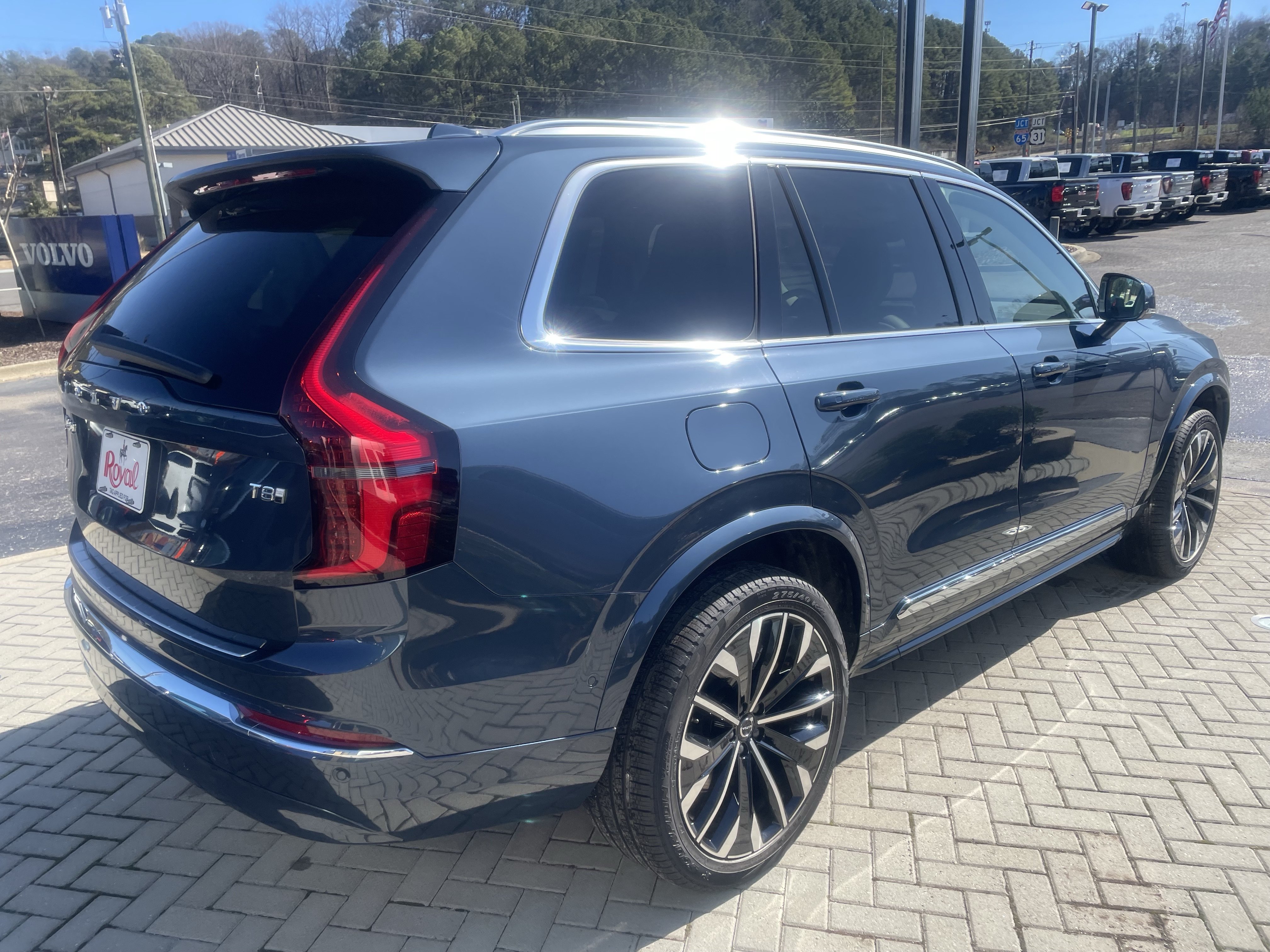 New 2026 Volvo XC90 T8 Ultra w/ Protection Package Premier AWD/4WD image 4