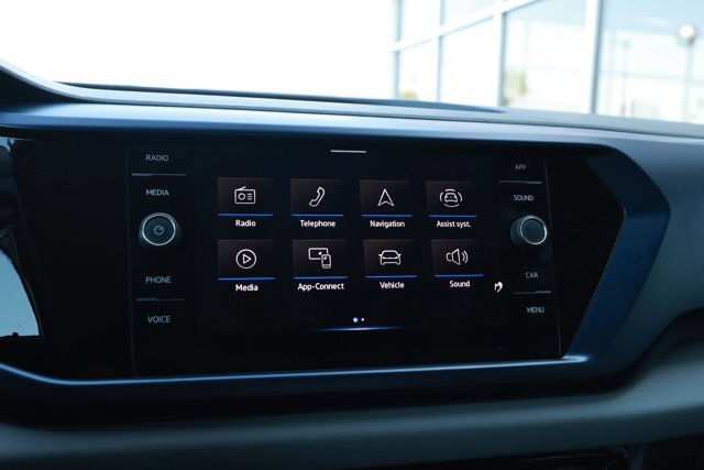 Used 2023 Volkswagen Taos SE FWD image 16