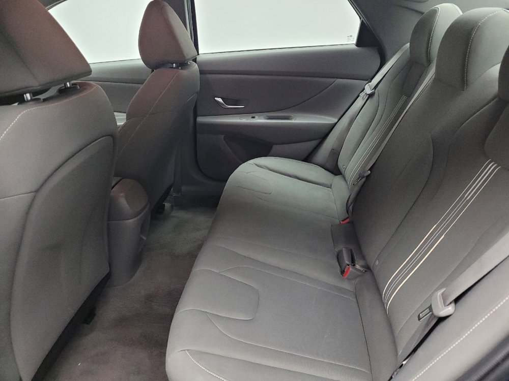 Used 2024 Hyundai Elantra SEL FWD image 18