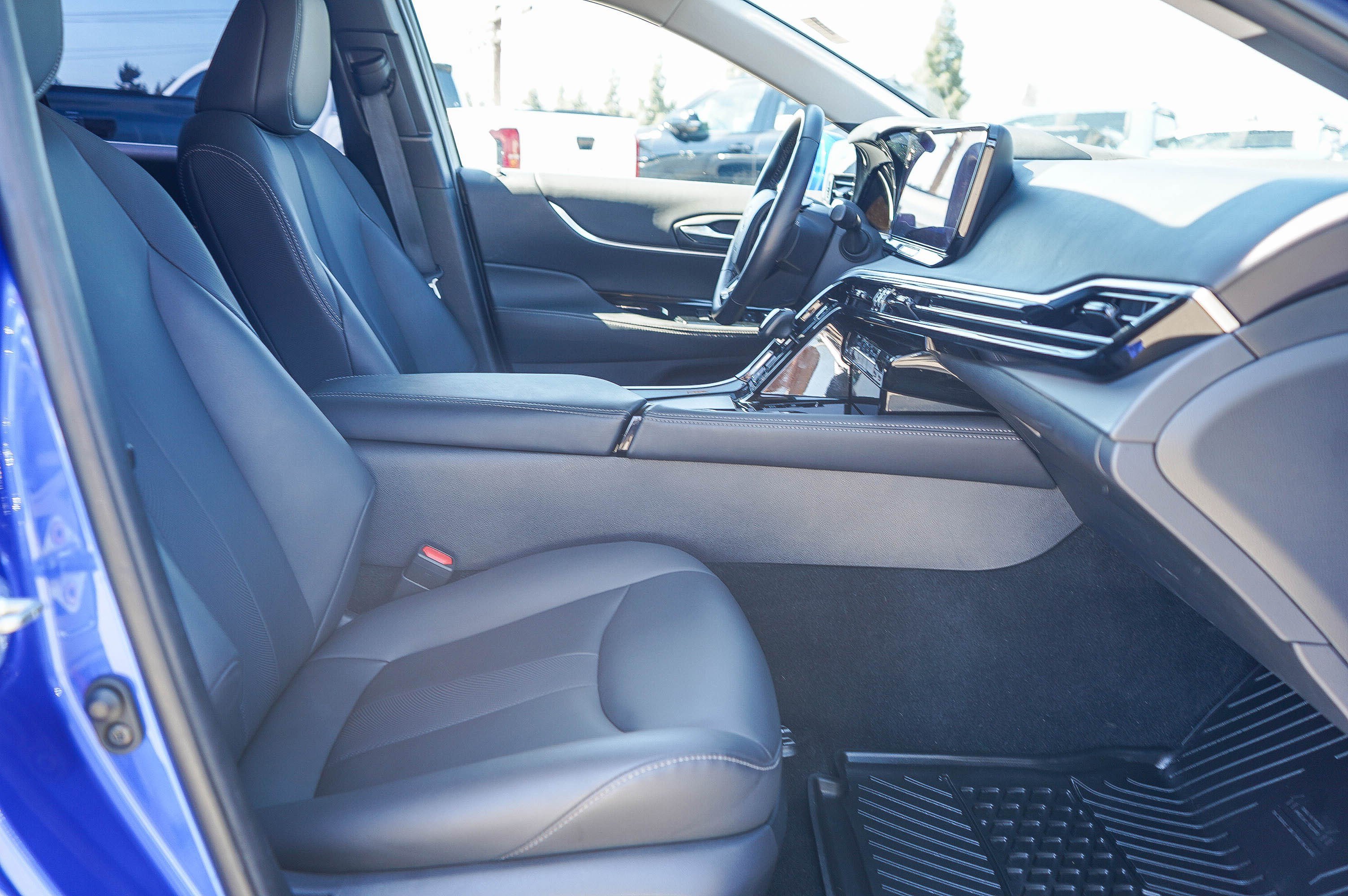 Certified 2025 Toyota Mirai XLE RWD image 17