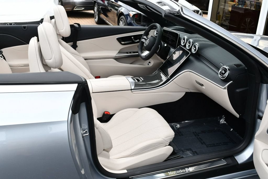 Used 2026 Mercedes-Benz CLE 450 4MATIC Cabriolet image 20