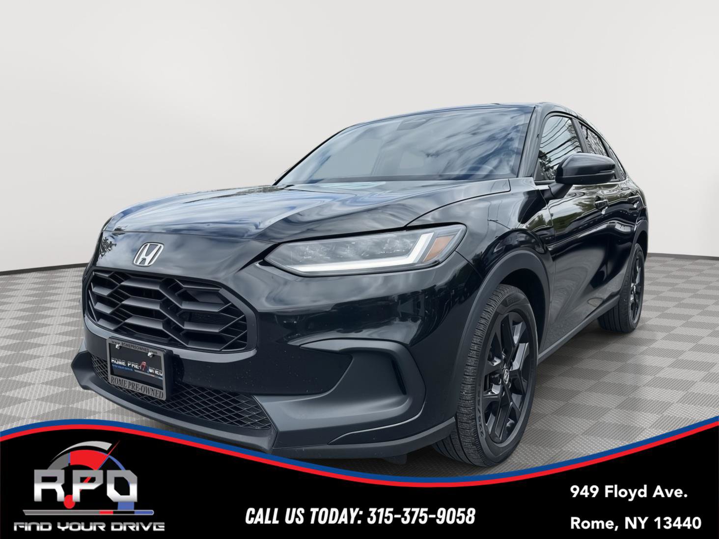 Used 2023 Honda HR-V Sport image 1