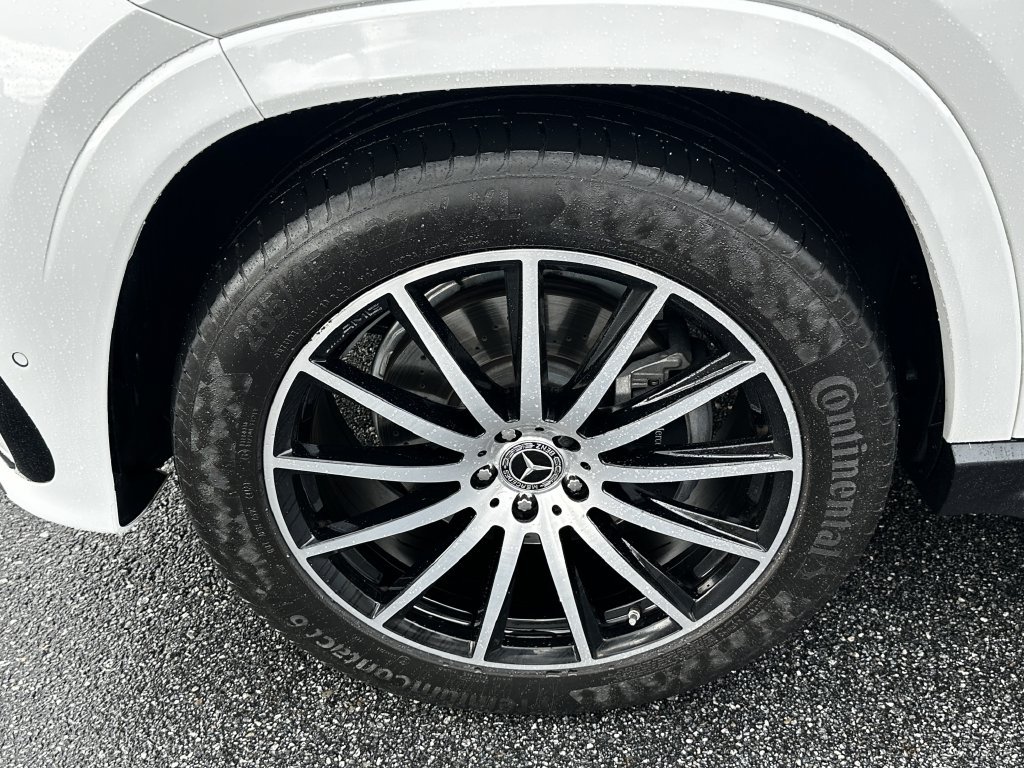 Certified 2024 Mercedes-Benz GLS 580 4MATIC w/ Warmth & Comfort Package image 11
