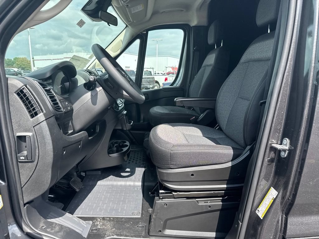 New 2026 RAM ProMaster 2500 w/ Convenience Group FWD image 4