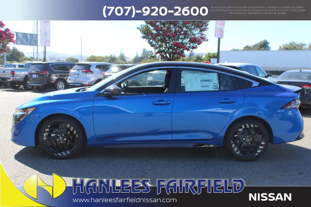 New 2026 Nissan Sentra SR w/ SR Premium Package FWD image 2