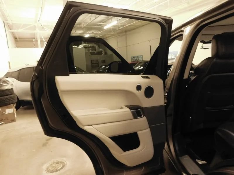 Used 2017 Land Rover Range Rover Sport HSE AWD/4WD image 39