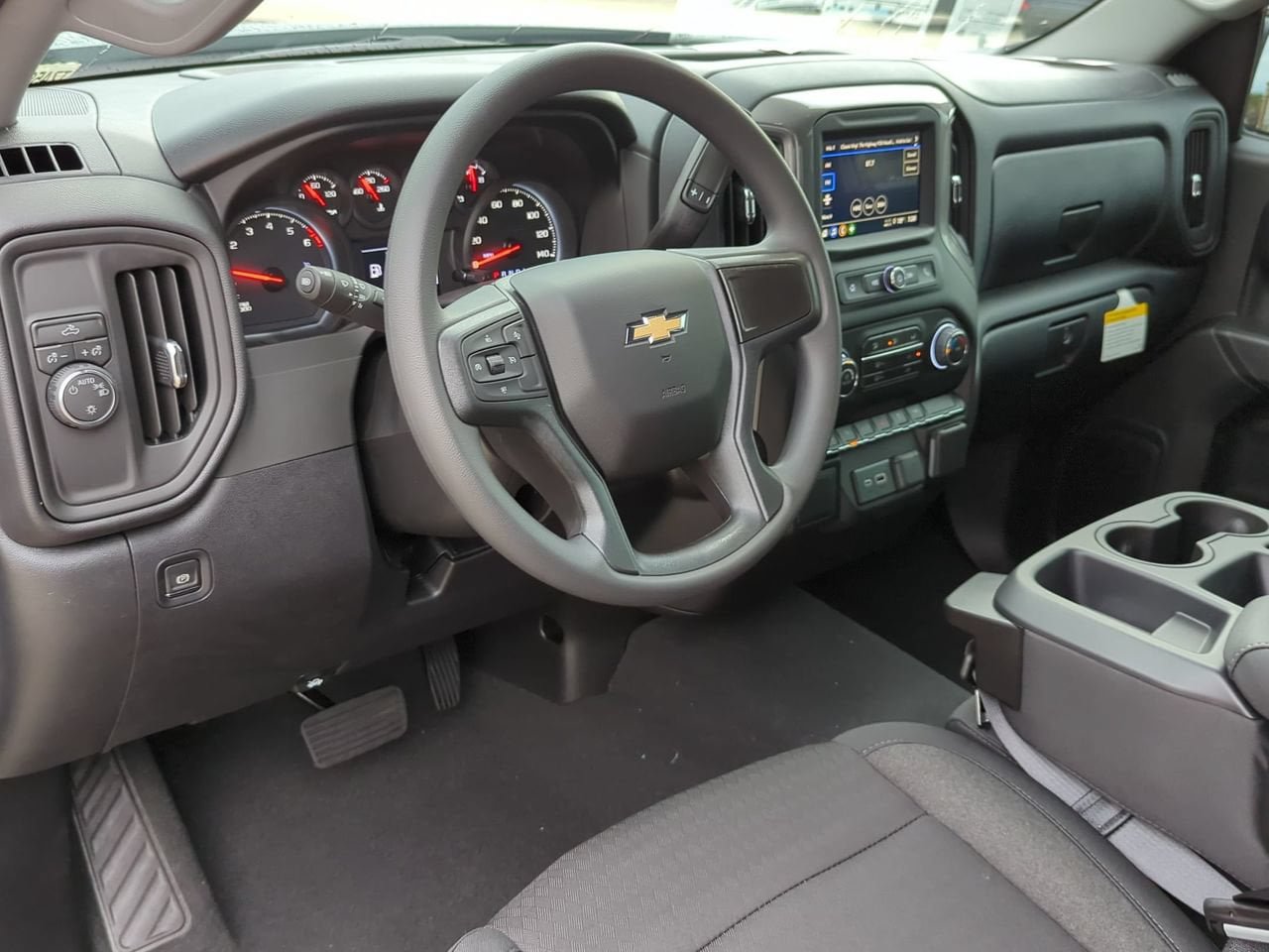 New 2026 Chevrolet Silverado 1500 Custom w/ LPO, Dark Essentials Package RWD image 9